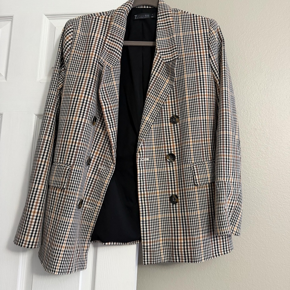 New York & Company Checked Blazer in Black, White & Tan